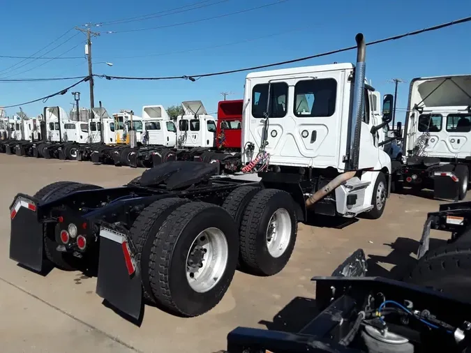 2021 FREIGHTLINER/MERCEDES NEW CASCADIA PX1266444cd66cb3a2c80760d6016ada74f028d