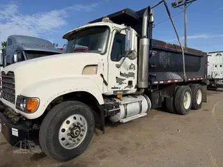 2006 MACK GRANITE CV713