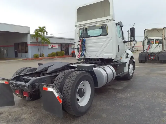 2019 NAVISTAR INTERNATIONAL RH613 DAYCAB S/A