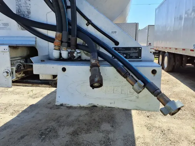 2012 UTILITY TRAILERS TANKER TRAILER