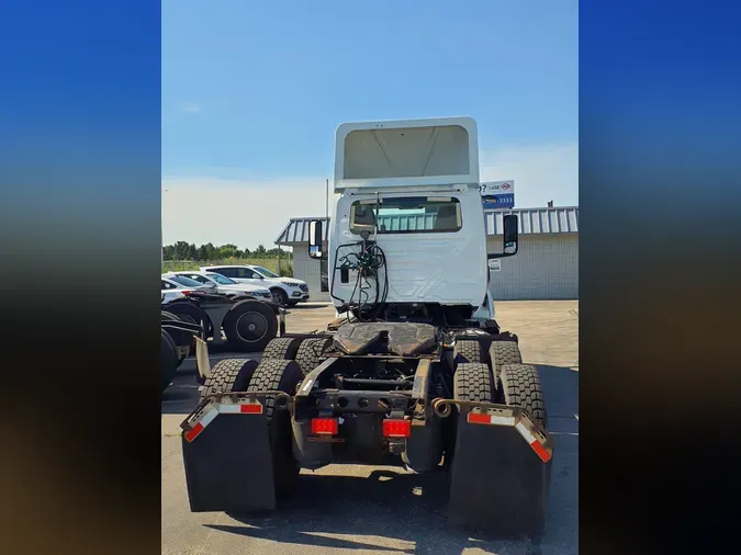 2019 NAVISTAR INTERNATIONAL LT625 DAYCAB T/A