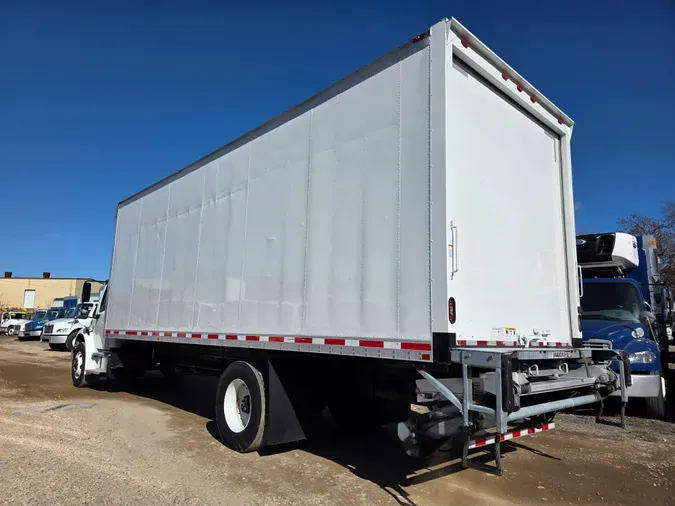 2018 FREIGHTLINER/MERCEDES M2 106