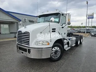 2018 MACK CXU613