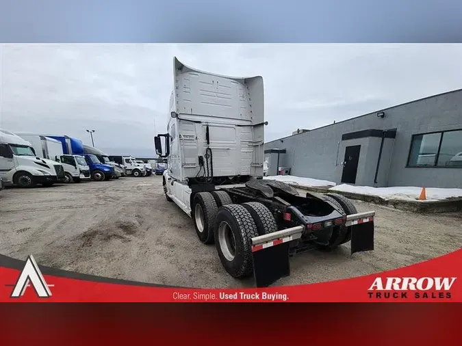 2021 VOLVO VNL64T760