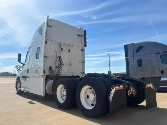 2020 Freightliner New Cascadia 126