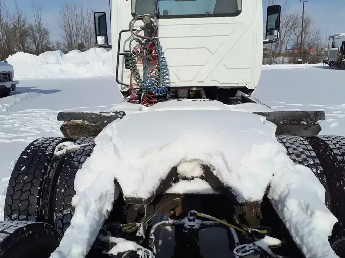 2019 NAVISTAR INTERNATIONAL LT625 DAYCAB T/A44d9984c54ca0155615bb4885b9a14a1