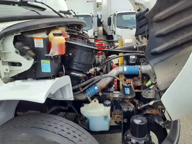 2019 FREIGHTLINER M2 106