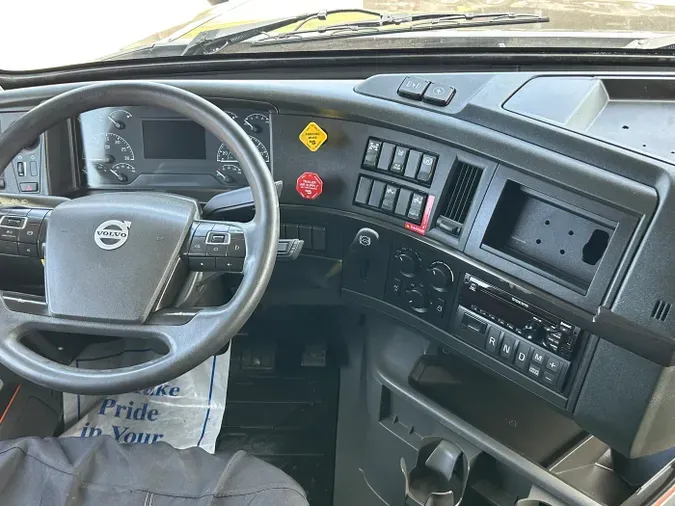 2021 Volvo VNL 860