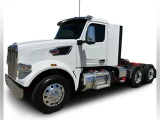 2023 Peterbilt 567