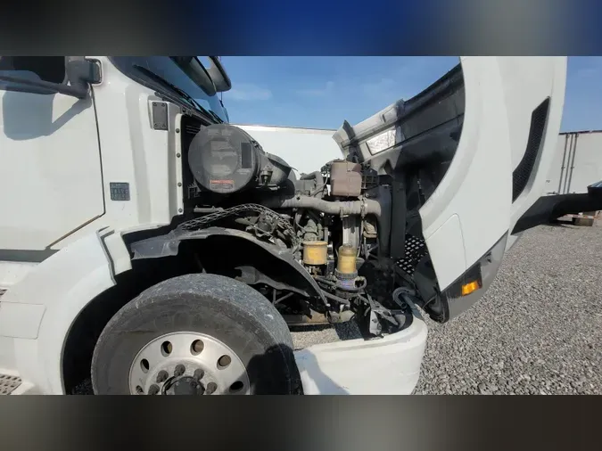 2018 Volvo VNL 740