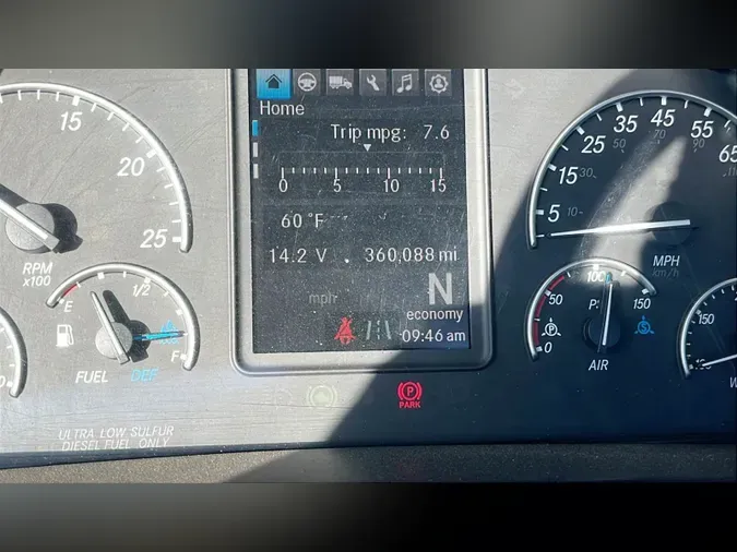 2020 Freightliner Cascadia 126