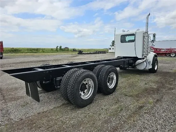 2004 PETERBILT 330