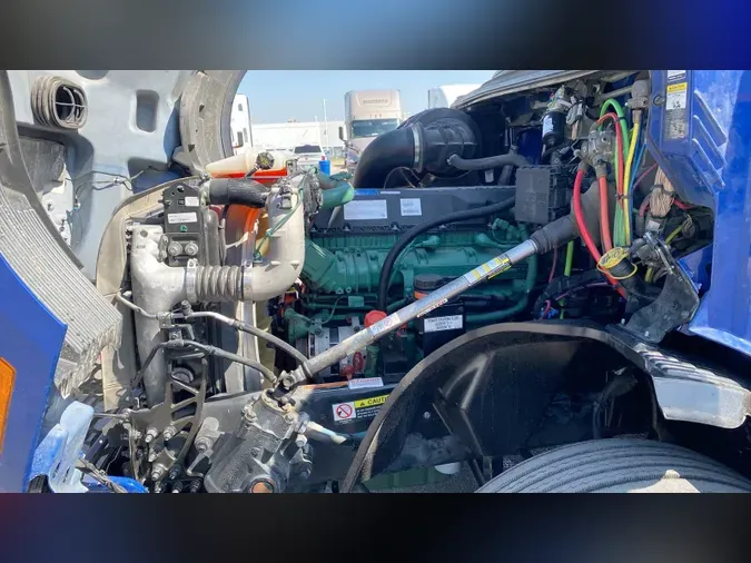 2023 Volvo VNL86044e52a201e15b9afd16ae697339ee5cc