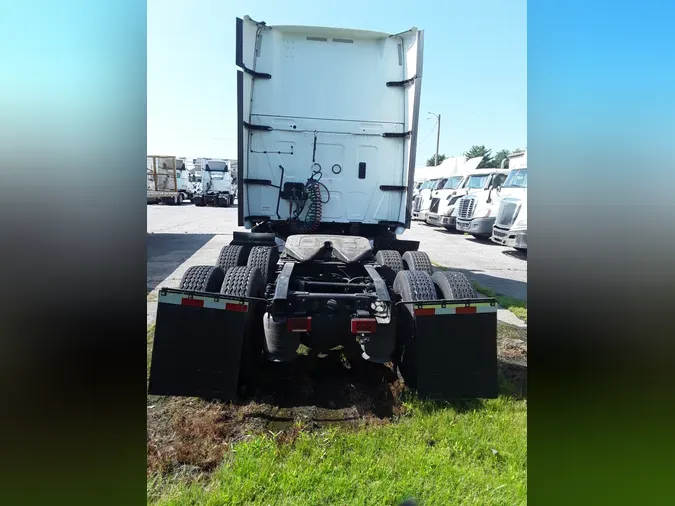 2020 NAVISTAR INTERNATIONAL LT625 SLPR CAB