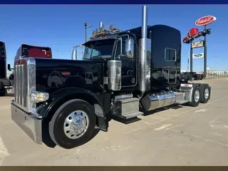 2023 Peterbilt 389
