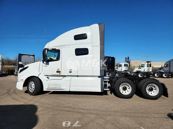 2020 VOLVO VNL64T760