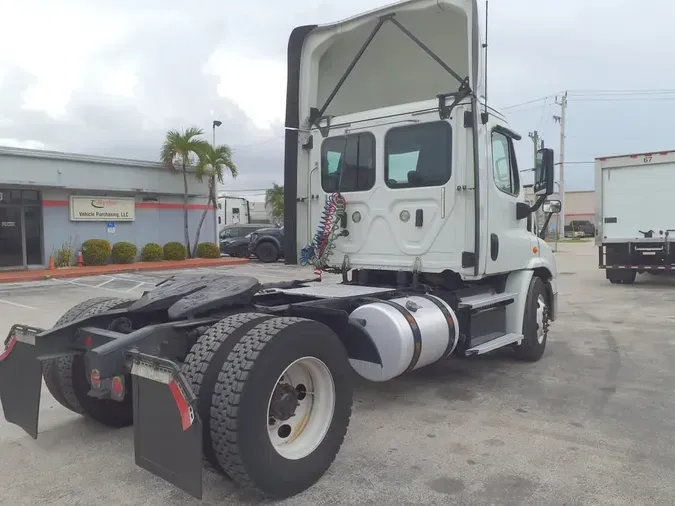2018 FREIGHTLINER CASCADIA 113