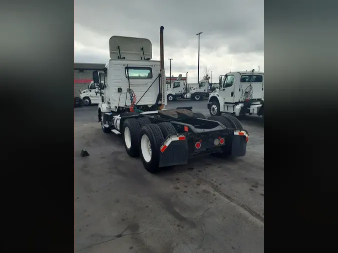 2015 VOLVO VNL64TRACTOR