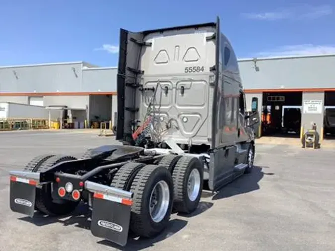 2023 Freightliner Cascadia