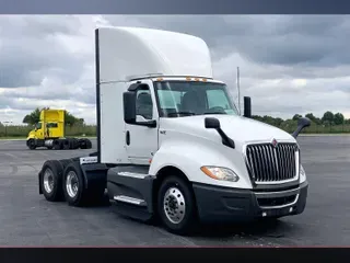 2021 INT LT625 6x4