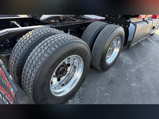 2020 INTERNATIONAL LT