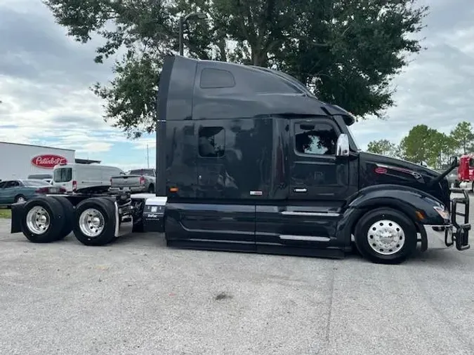 2023 Peterbilt 579
