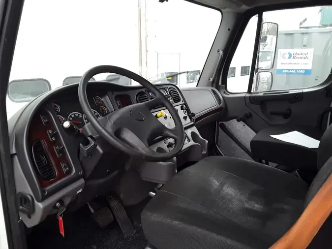 2020 FREIGHTLINER/MERCEDES M2 106