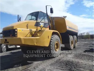 2007 CATERPILLAR 740