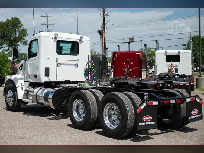 2025 PETERBILT 567