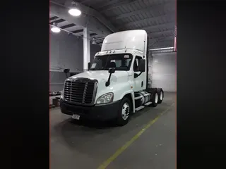 2016 Freightliner CASCADIA 125