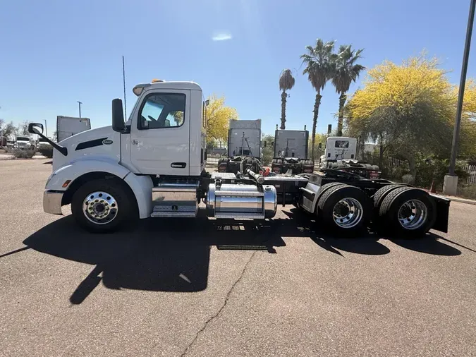 2023 Peterbilt 579