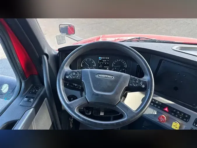 2022 FREIGHTLINER CA126