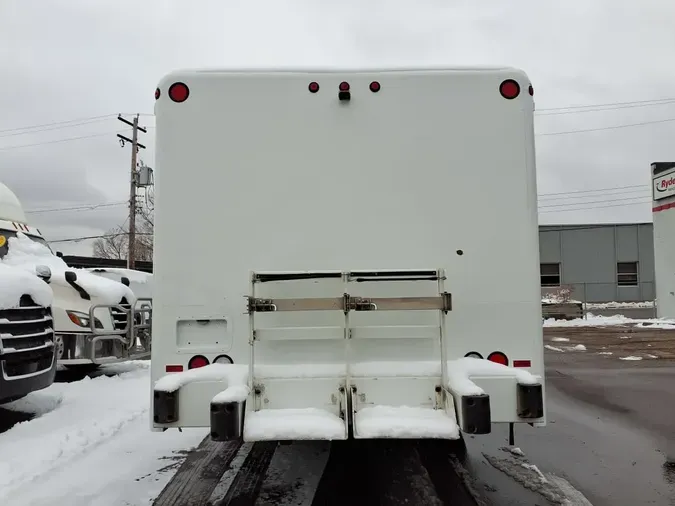 2018 FREIGHTLINER/MERCEDES M2 106