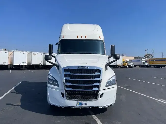 2019 Freightliner T12664ST