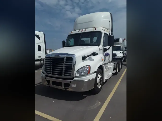 2018 FREIGHTLINER/MERCEDES CASCADIA 125