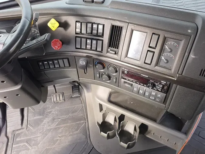 2020 VOLVO VNL64T860451af4dc94760ca4e353e238a2145ee3