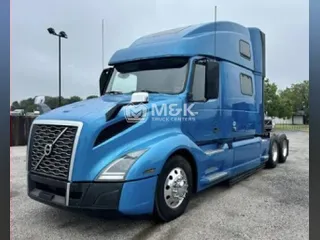 2020 VOLVO VNL64T860