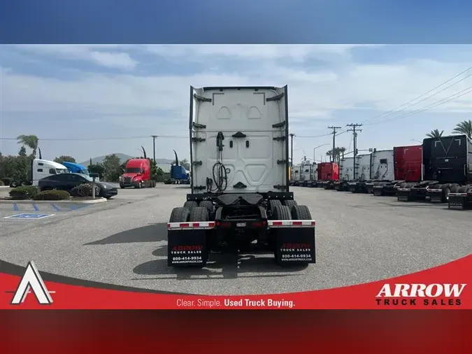 2020 FREIGHTLINER CA126