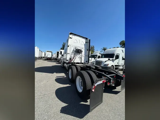 2018 FREIGHTLINER/MERCEDES CASCADIA 125