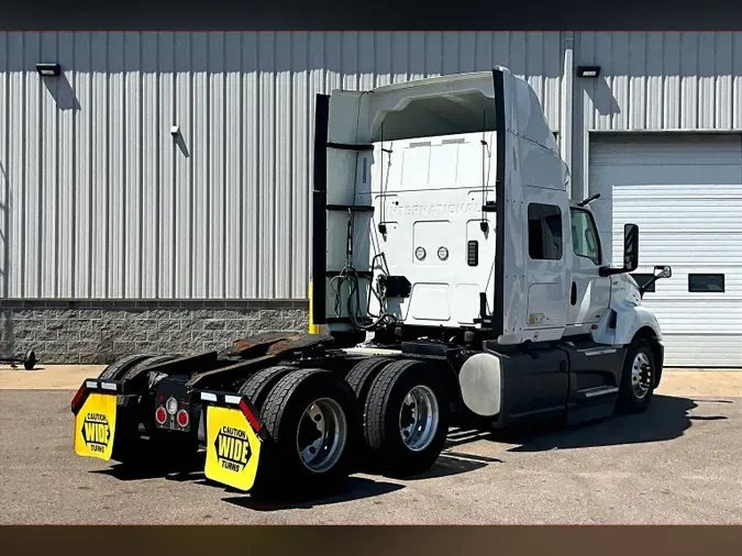 2022 INT LT625 6x4