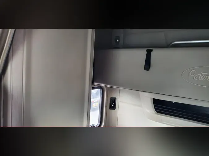 2022 Peterbilt 57945220dbef017726821104b2b5e872645