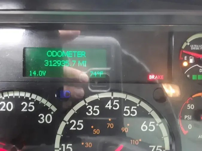 2019 FREIGHTLINER M2 106