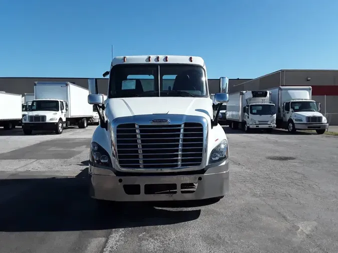 2020 FREIGHTLINER CASCADIA 125