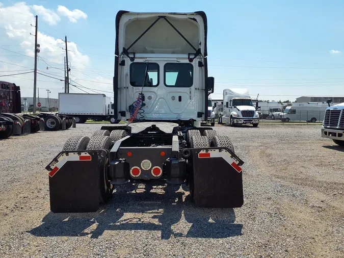 2018 FREIGHTLINER/MERCEDES CASCADIA 125