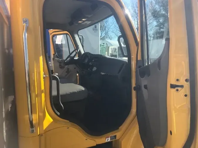 2019 Freightliner M2