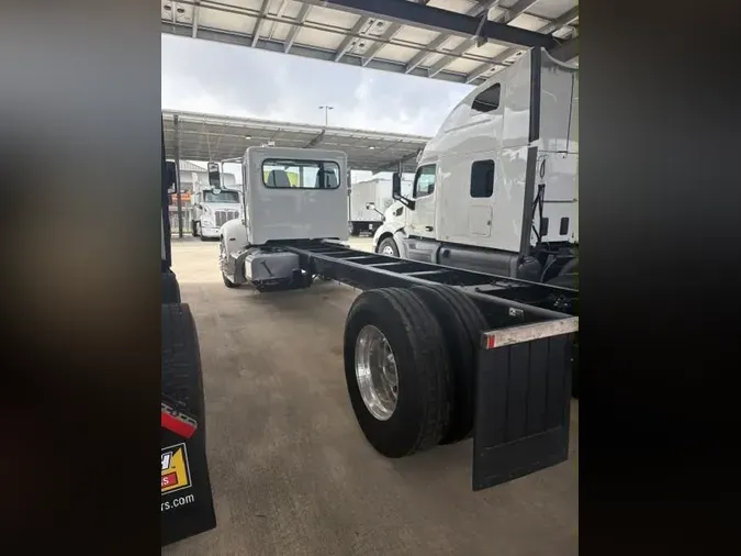 2021 Peterbilt 33745269d2dc56f2ebde273ab19339cbe5e