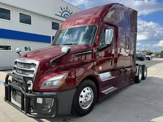 2021 Freightliner Cascadia 126