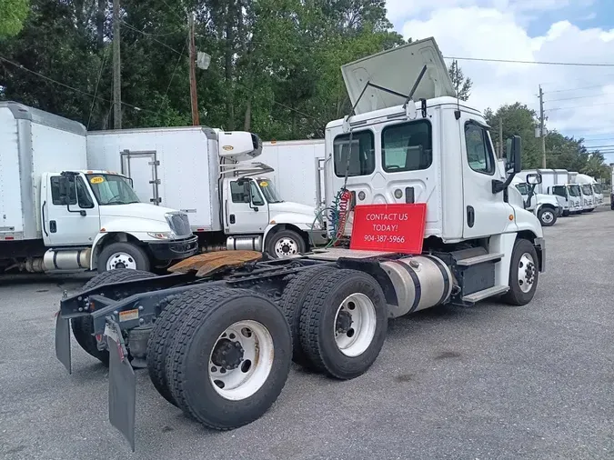 2017 FREIGHTLINER CASCADIA 125