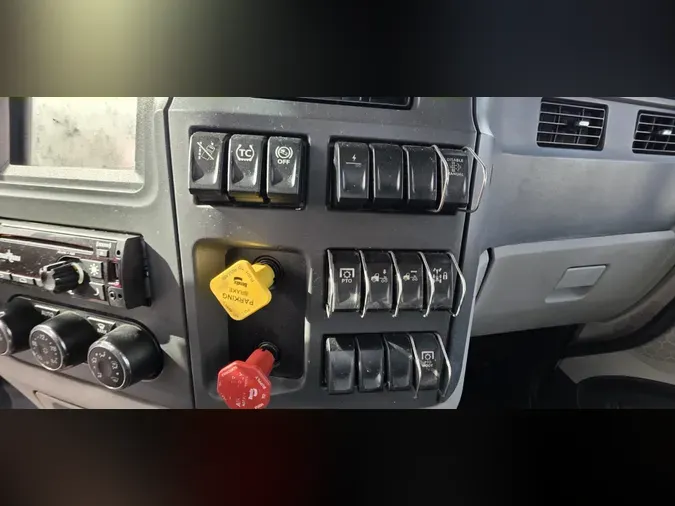 2023 Peterbilt 567452c9b6427b0b7334a8297e58e51b959