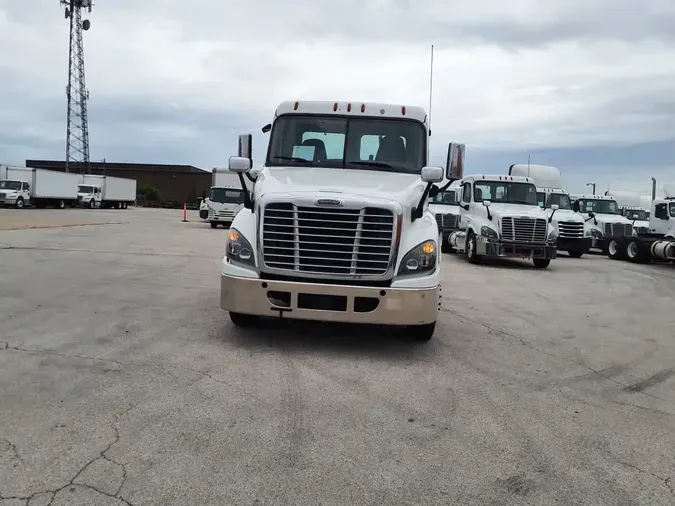 2020 FREIGHTLINER CASCADIA 125